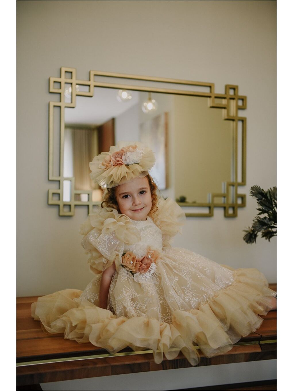 Sarı Kız Çocuk Taç Aksesuarlı Prenses Elbisesi-4