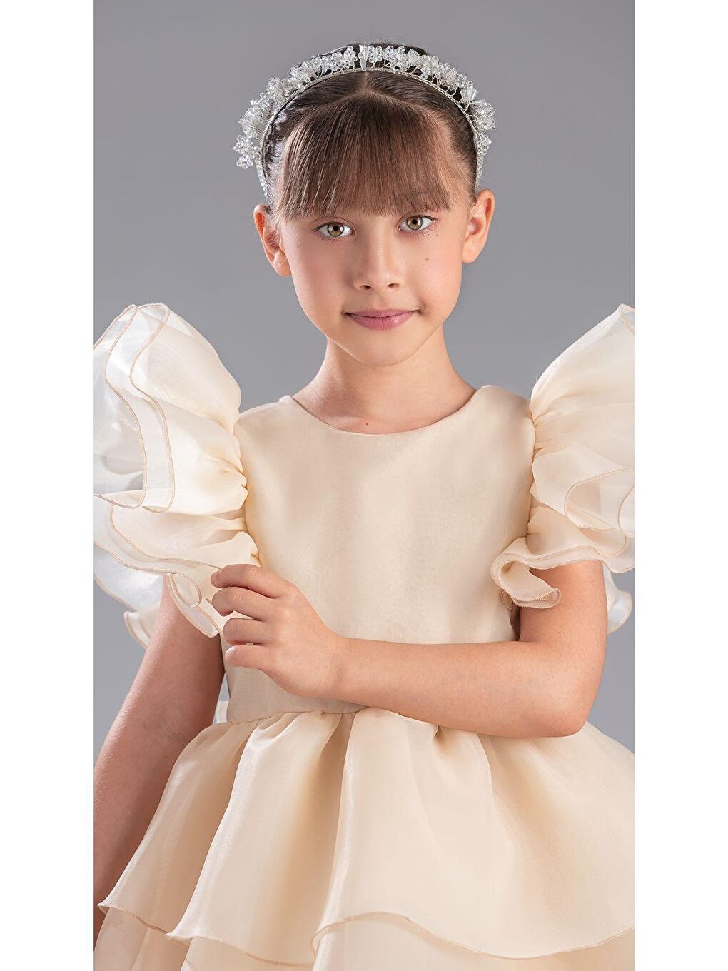 Ekru Kız Çocuk Kuyruklu , Taçlı Vragia Abiye Elbise M00745-3