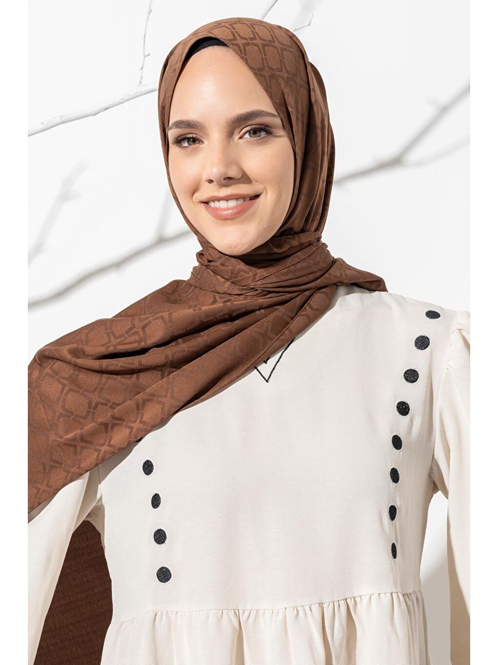 Kahverengi Kadın Geometrik Desen Jakarlı Şal-1