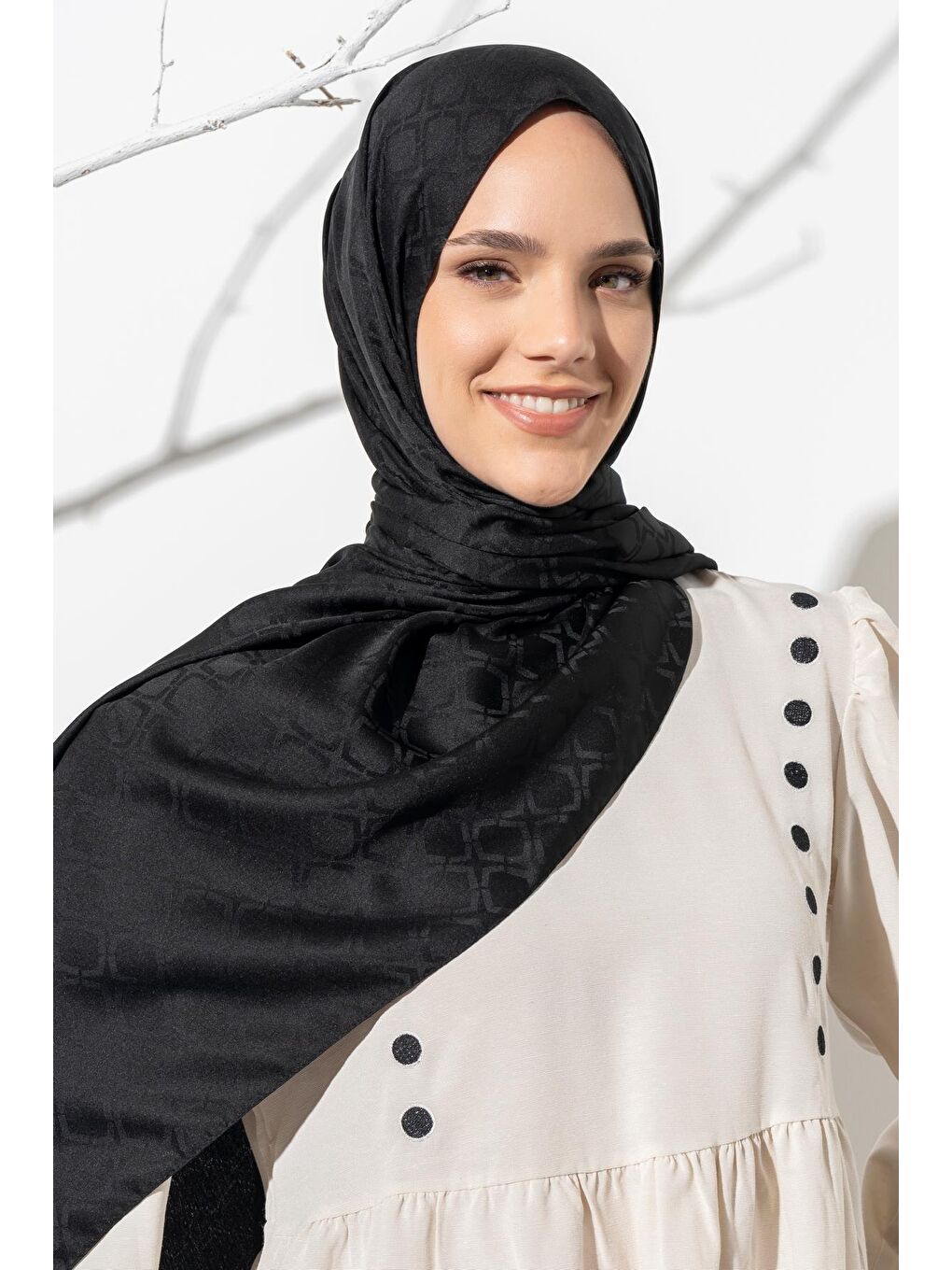 Siyah Kadın Geometrik Desen Jakarlı Şal-1