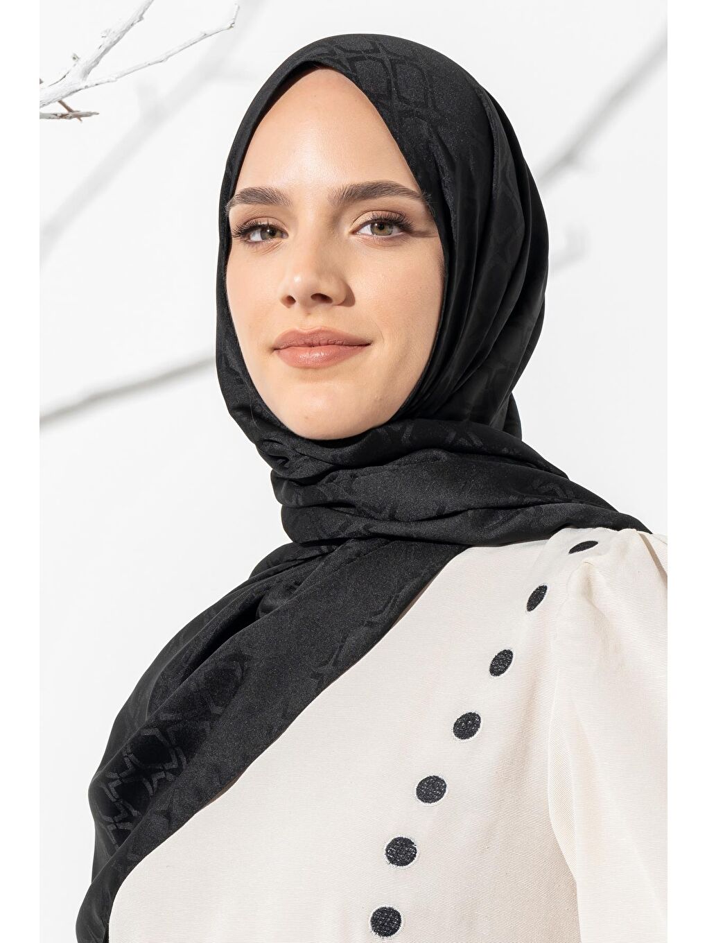 Siyah Kadın Geometrik Desen Jakarlı Şal-3