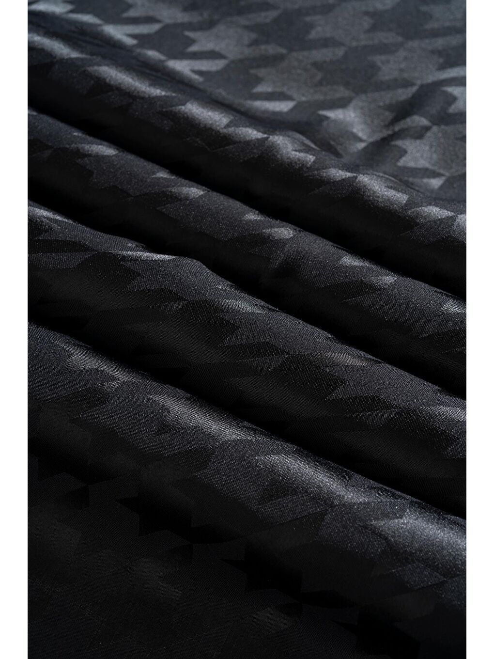 Siyah Kadın Tesettür Jakarlı Kazayağı Eşarp 1-1