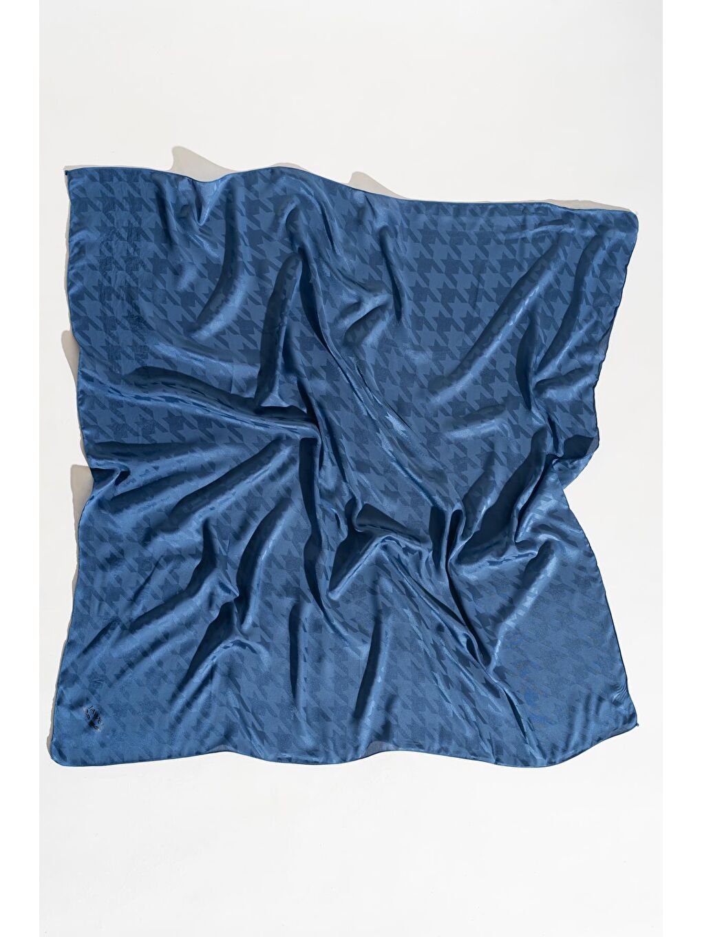 İndigo Kadın Tesettür Jakarlı Kazayağı Eşarp 1-4