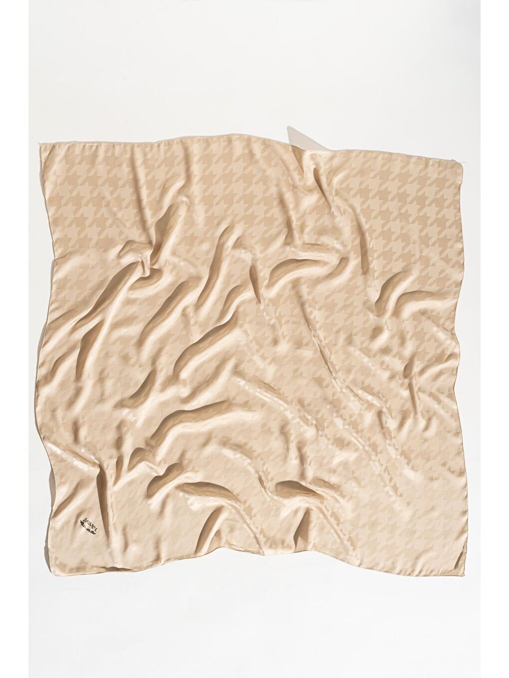 Bej Kadın Tesettür Jakarlı Kazayağı Eşarp 1-4