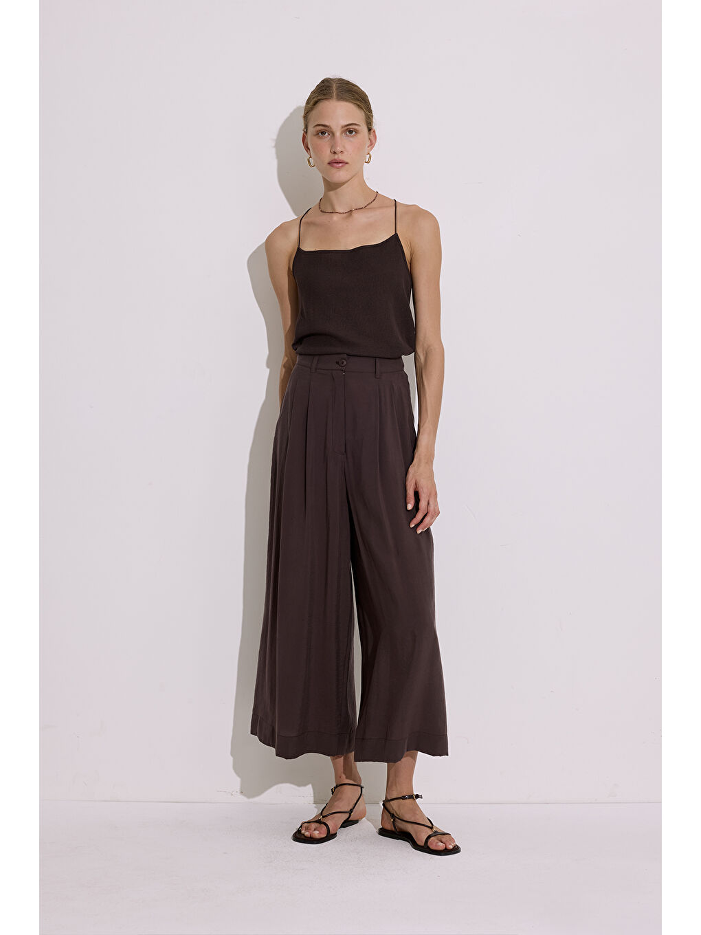 Kahverengi Modal Pileli Geniş Pantolon Acı Kahve-2