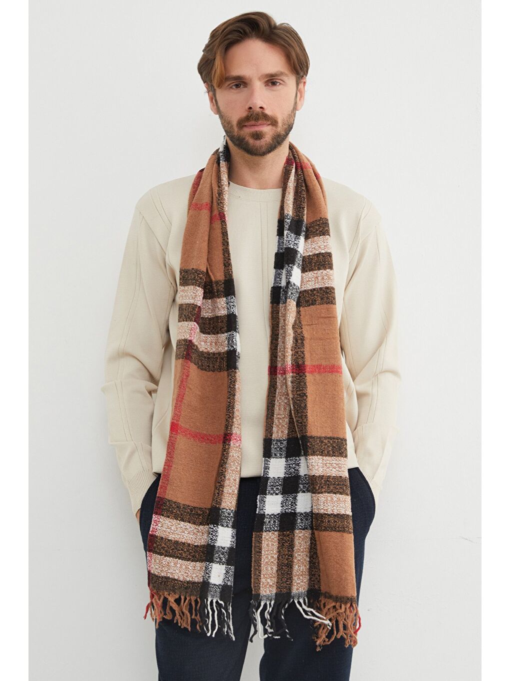 Kahverengi Desenli Yumuşak Dokulu Atkı-1