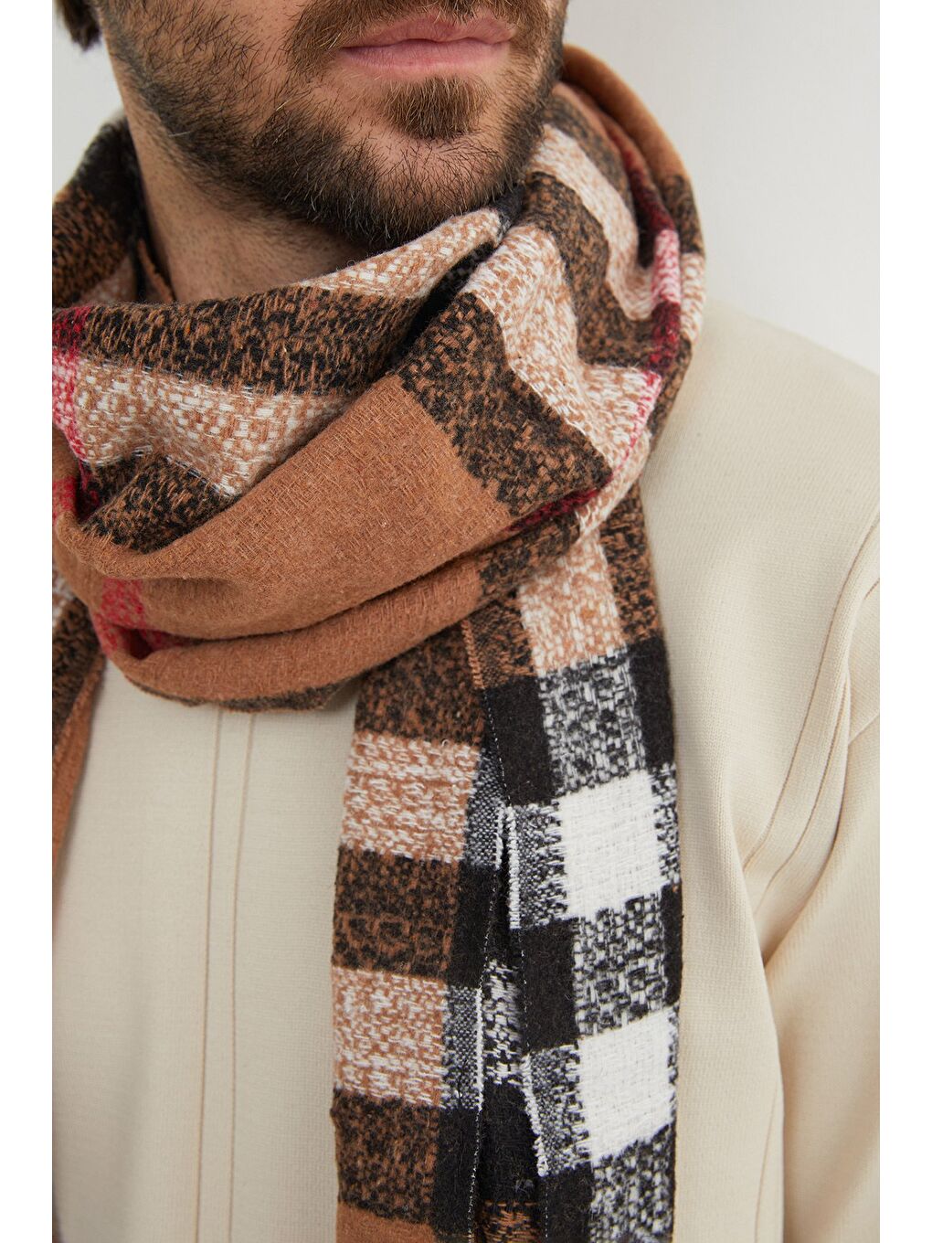 Kahverengi Desenli Yumuşak Dokulu Atkı-4