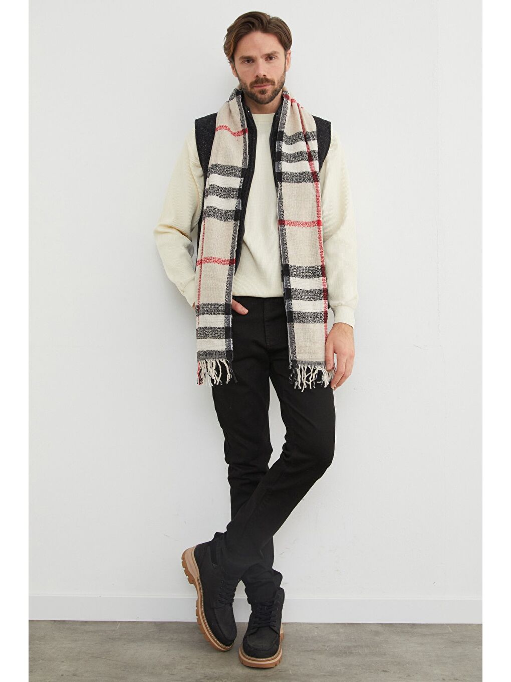 Ekru Desenli Yumuşak Dokulu Atkı-2