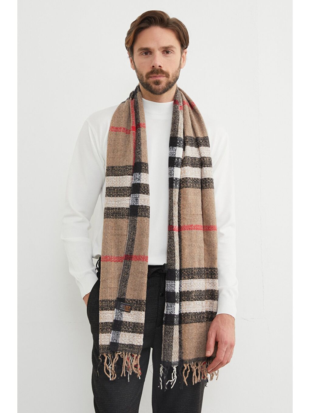 Kahverengi Desenli Yumuşak Dokulu Atkı-1