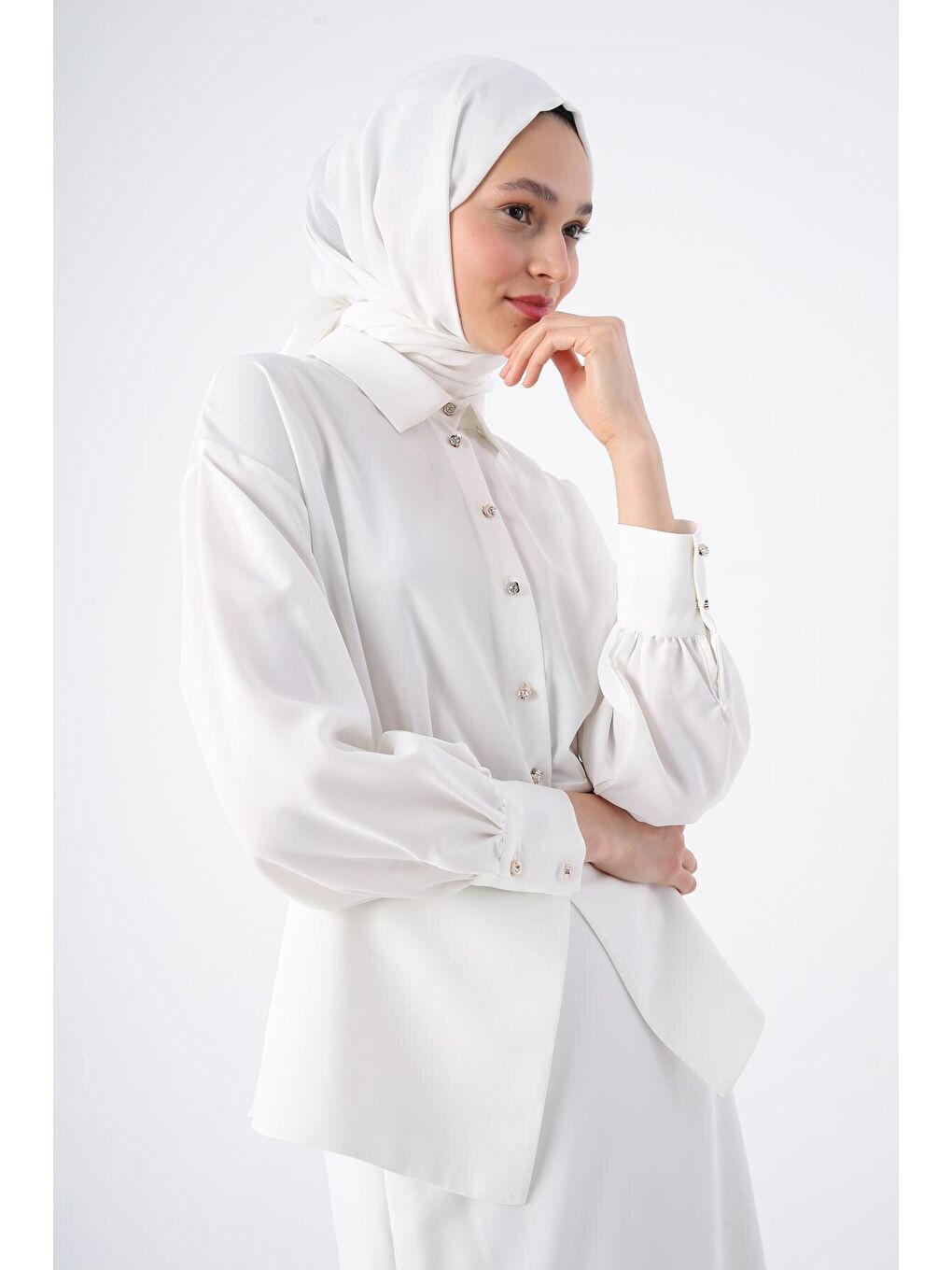 Beyaz Beli Büzgü Detaylı Şık Düğmeli Şifon Bluz Etek Takım-4