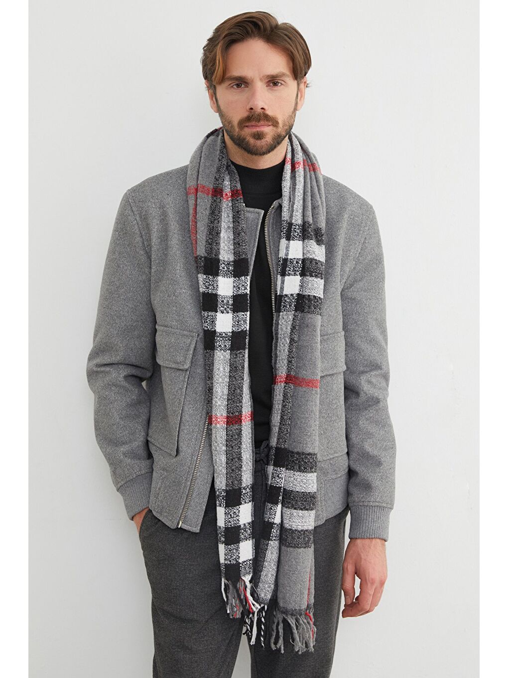 Gri Desenli Yumuşak Dokulu Atkı