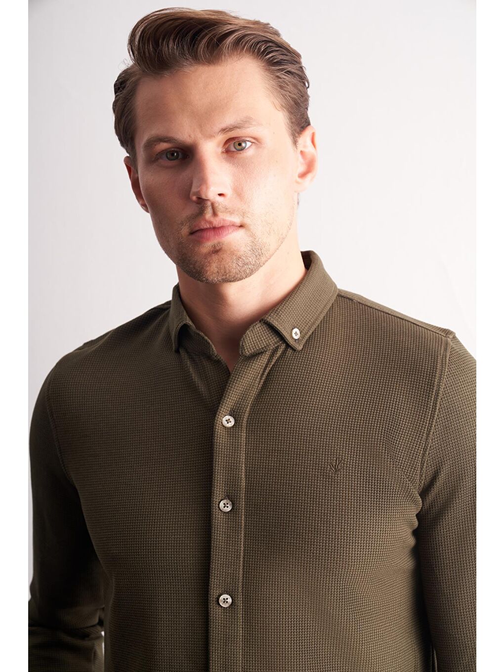 Haki Uzun Kol Düğmeli Yaka  Pamuklu Slim Fit Gömlek 1004255267-3