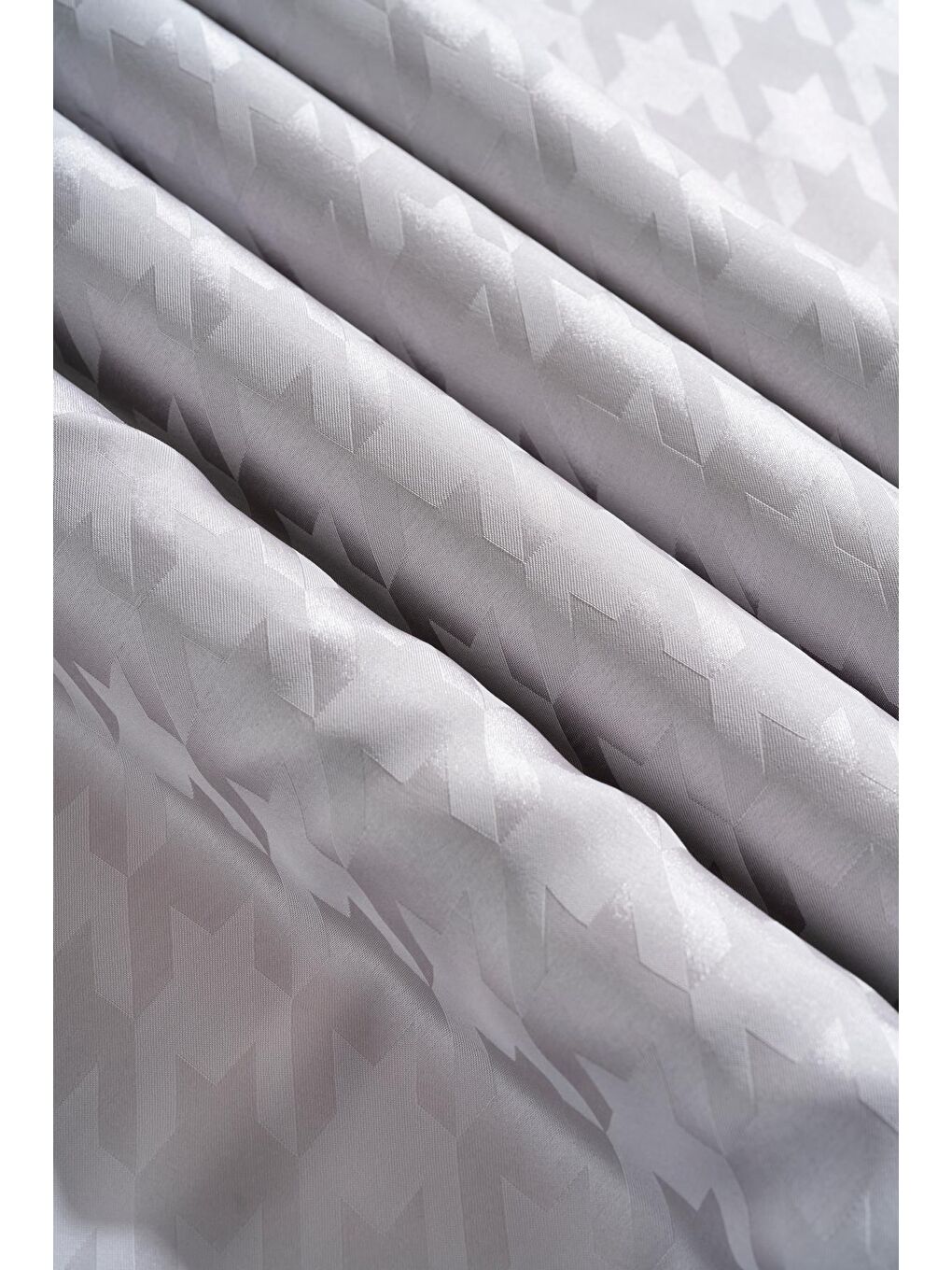 Gri Kadın Tesettür Jakarlı Kazayağı Eşarp 1-1