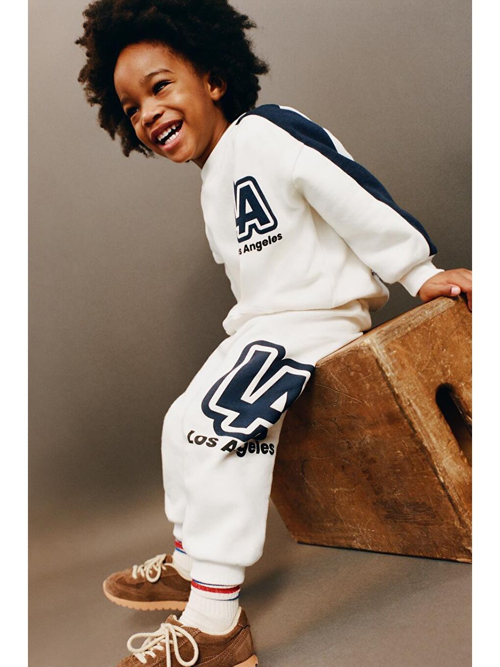 Karışık Erkek Çocuk Pamuklu Beyaz La Baskılı Sweatshirt Eşofman Alt-Üst Takım