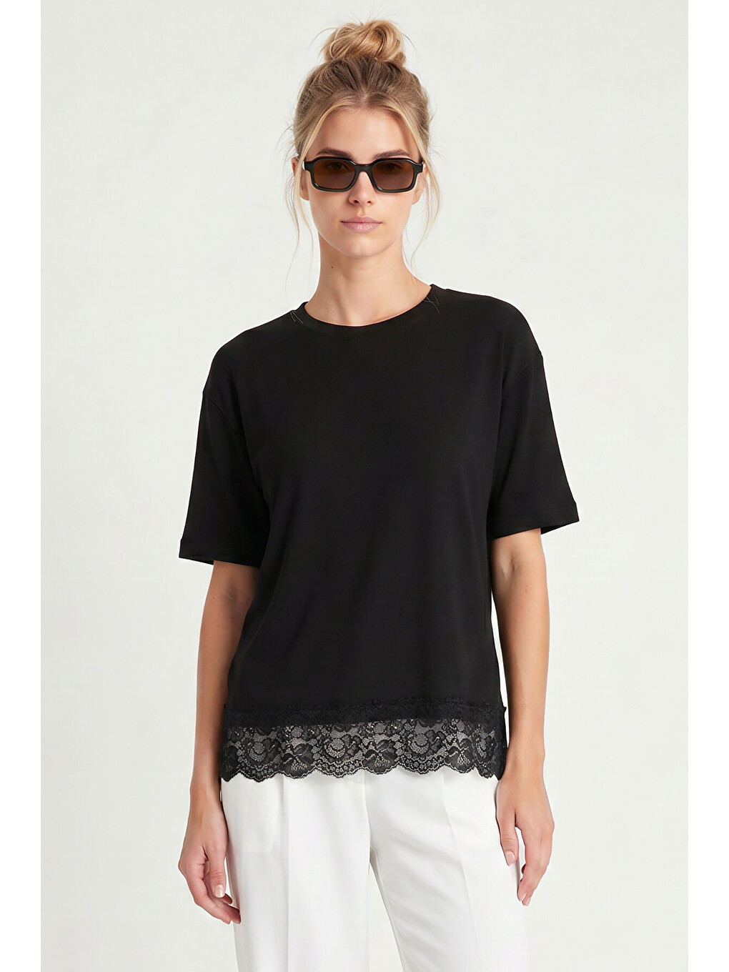 Siyah Dantelli Oversize Mevsimlik Triko Bluz SİYAH LYY0146-4