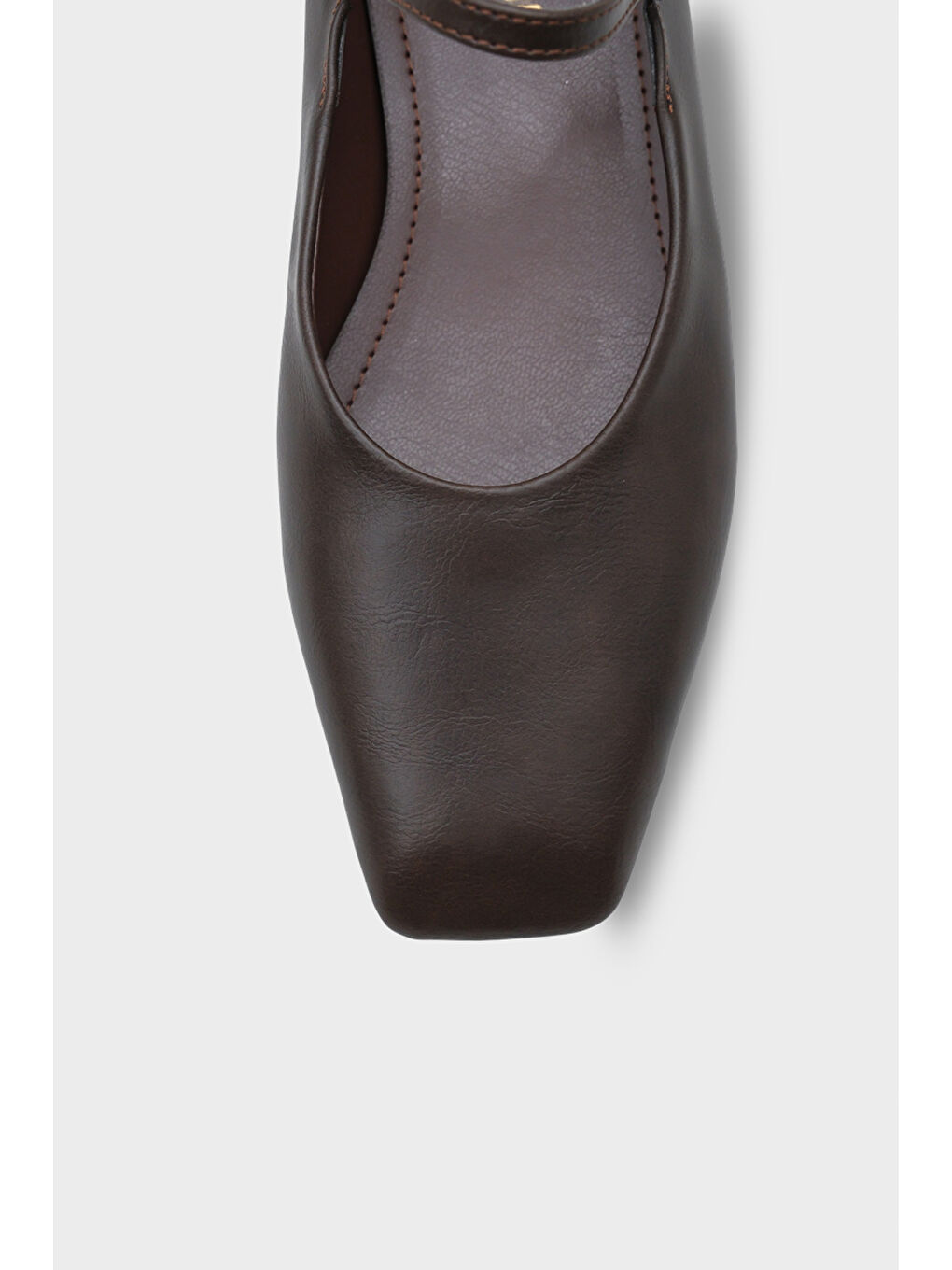 Kahverengi Nickie Tokalı Bantlı Küt Burunlu Düz Topuklu Günlük Kadın Babet-2