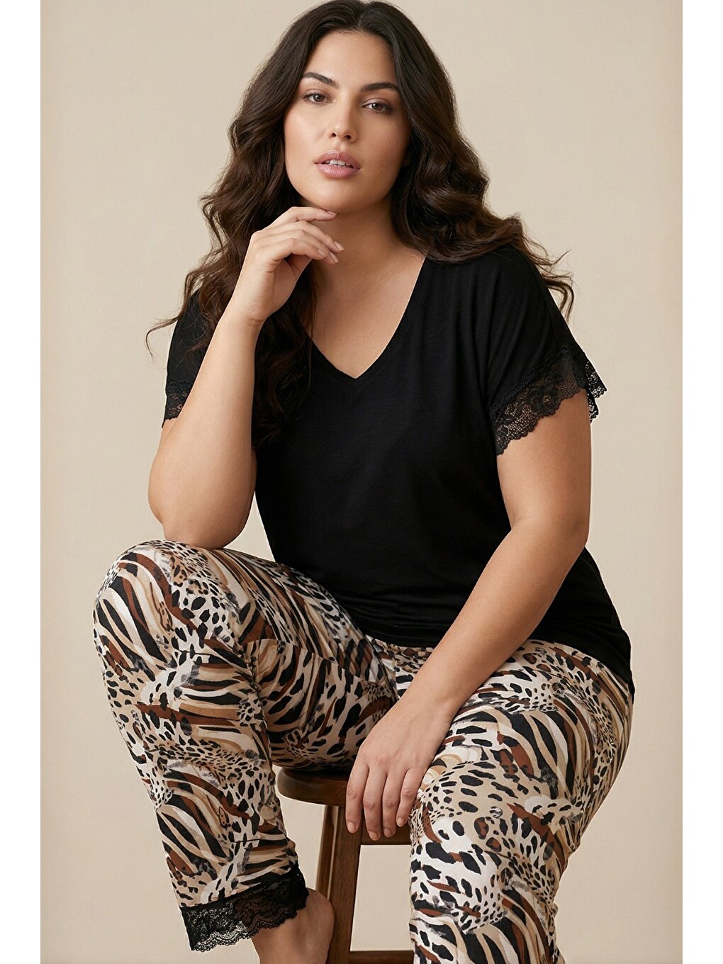Karışık Leopar Desenli Büyük Beden Battal Boy Viskon Örme Pijama Takım