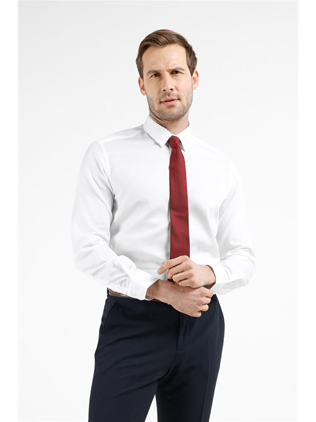 Beyaz Uzun Kol Sert Yaka  %100 Pamuk Slim Fit Gömlek 1004255201
