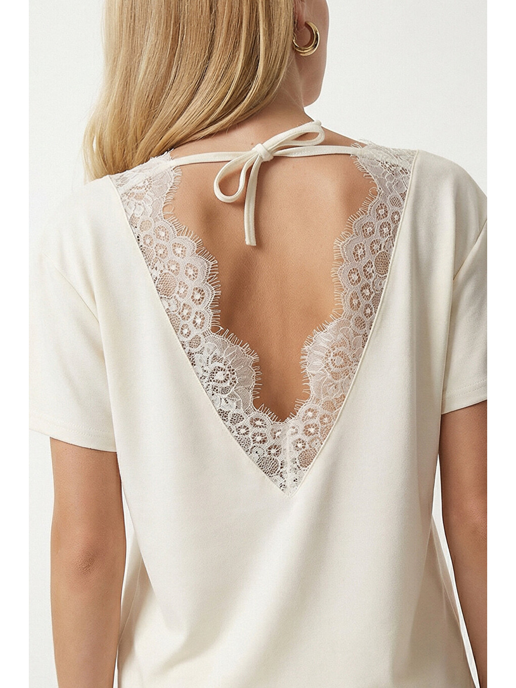 Ekru Sırt Detaylı Dantelli Örme Bluz EKRU LNT0026