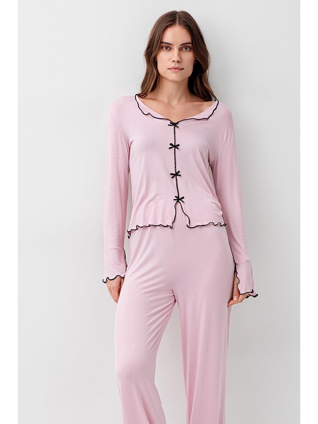 Pembe Uzun Kollu Kurdele Fiyonk Detaylı Esnek Elastanlı Viskoz Soft Pijama Takım 18208-2