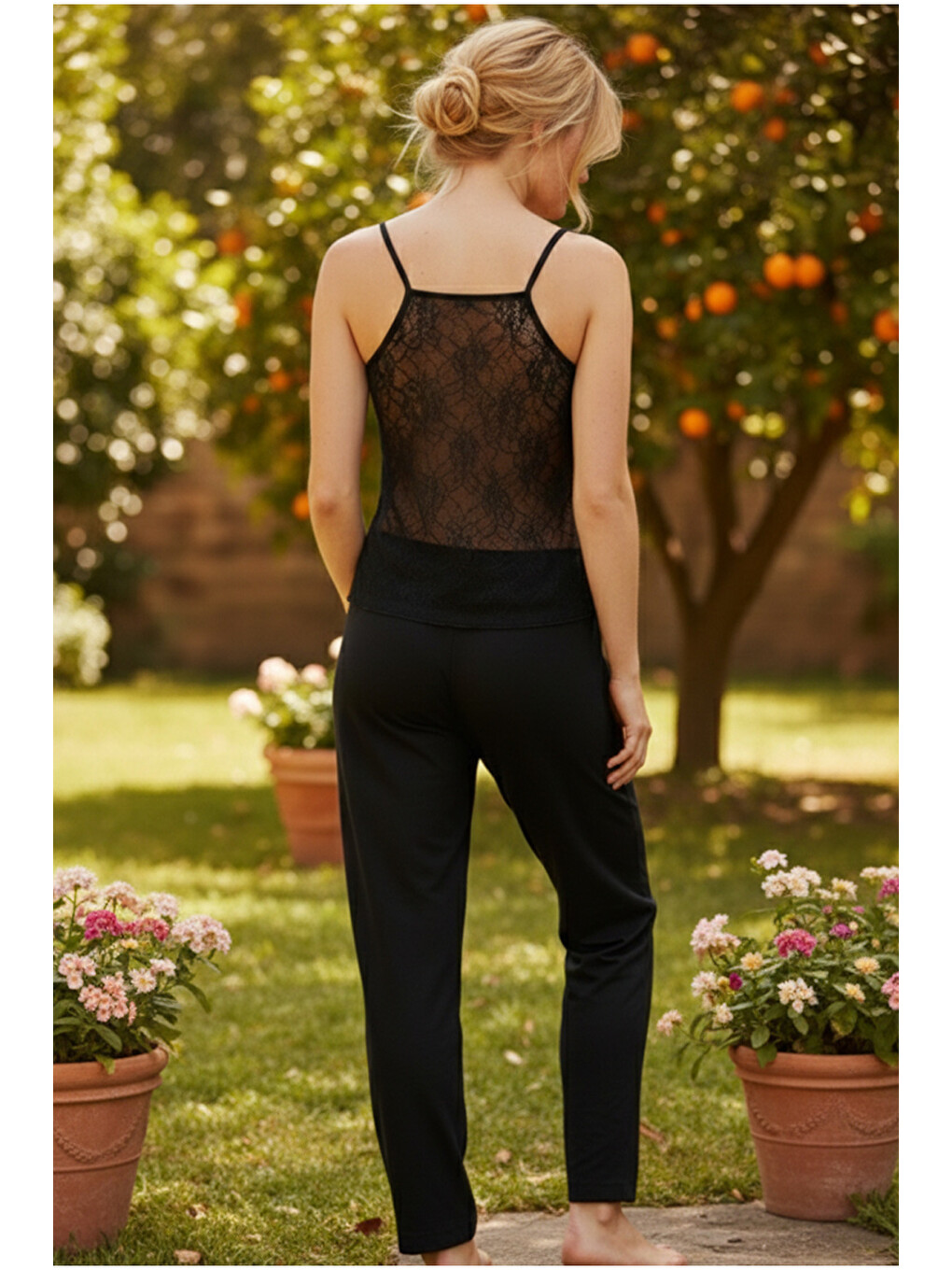 Siyah Sırt Dantel Detaylı İp Askılı Örme Viskon Pijama Takım26120753-2