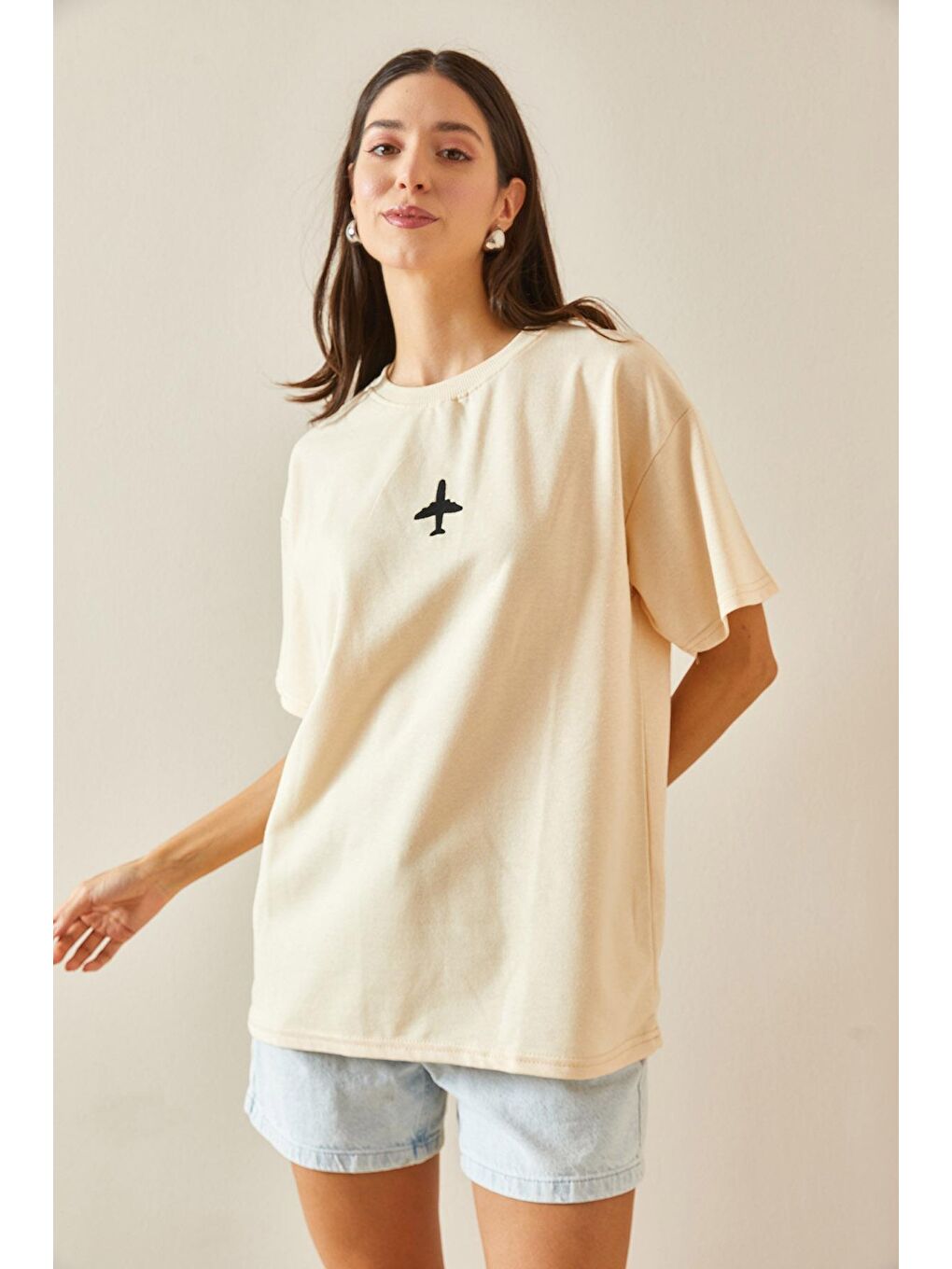 XHAN Bej Bisiklet Yaka Yazılı Oversize Tshirt 5YXK1-48701-25 - 1