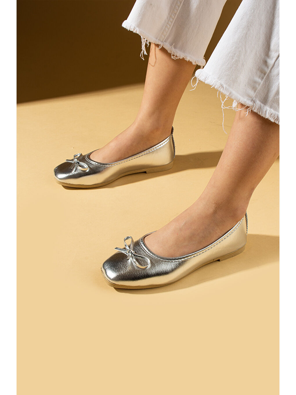 Gri Küt Burunlu Fiyonk Detaylı Rahat Kalıp Babet 81-140-25