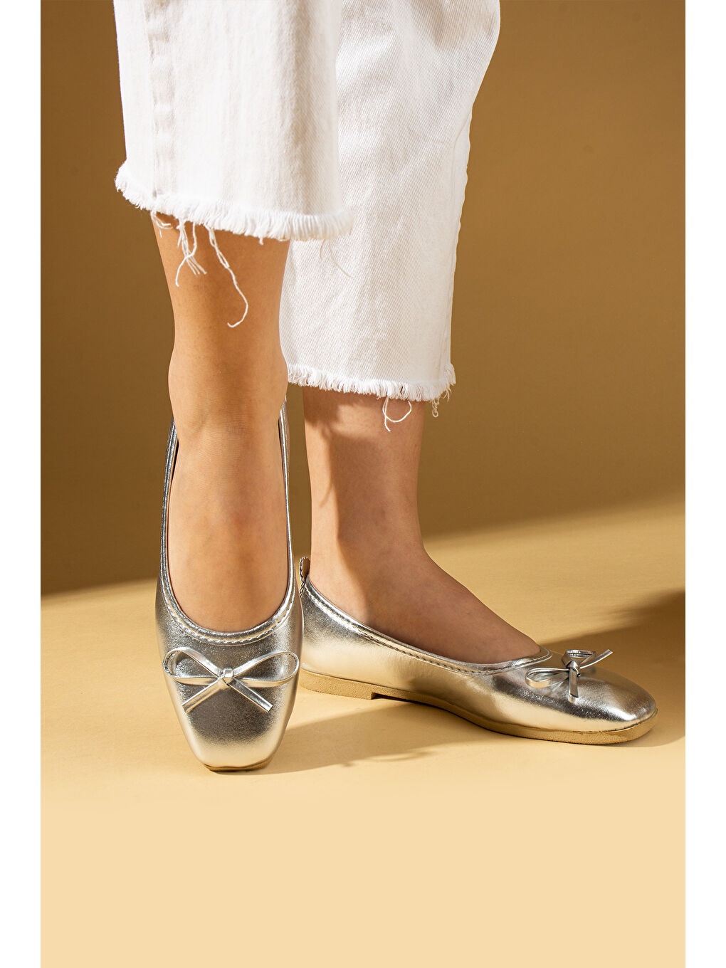 Gri Küt Burunlu Fiyonk Detaylı Rahat Kalıp Babet 81-140-25-2