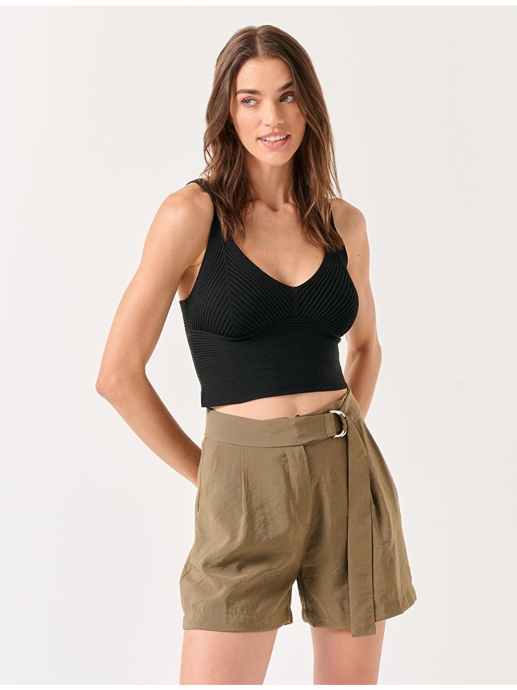 Haki Düz Kesim Normal Bel Düz Vual Şort-3