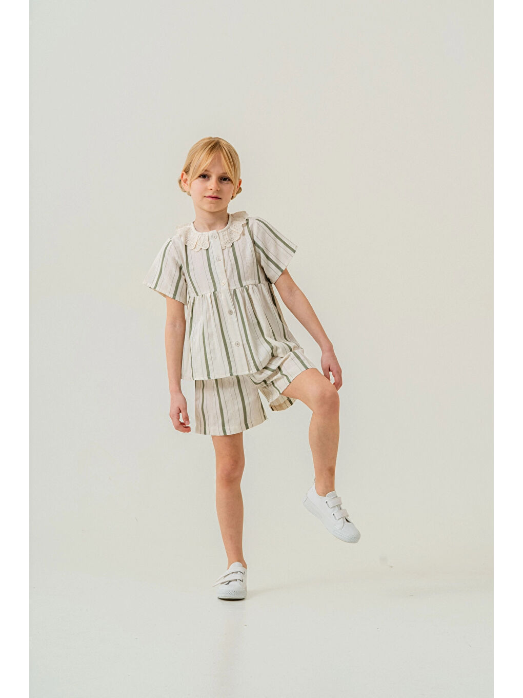 Yeşil Yaka Detaylı Kız Çocuk Takım 3825-4