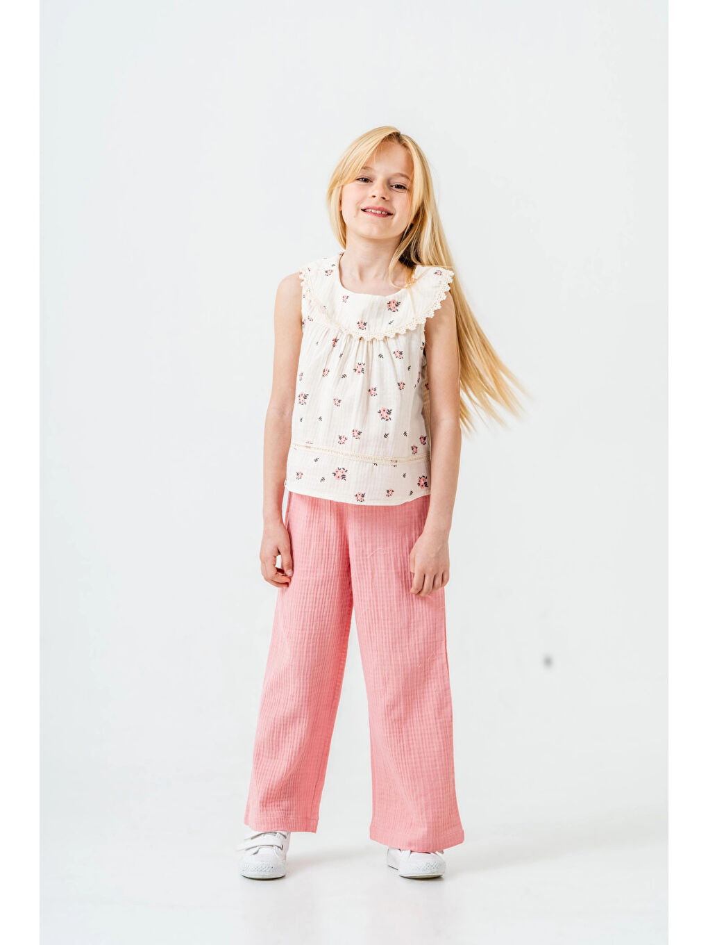 Pembe Çiçek Desenli Kız Çocuk Müslin Takım 3828