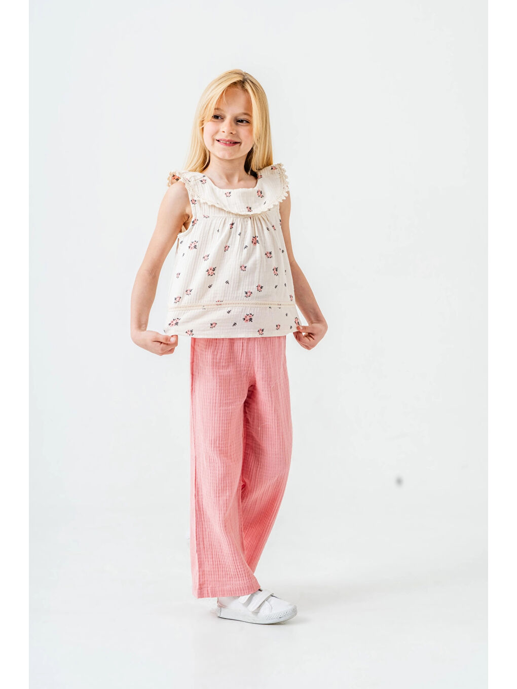 Pembe Çiçek Desenli Kız Çocuk Müslin Takım 3828-1