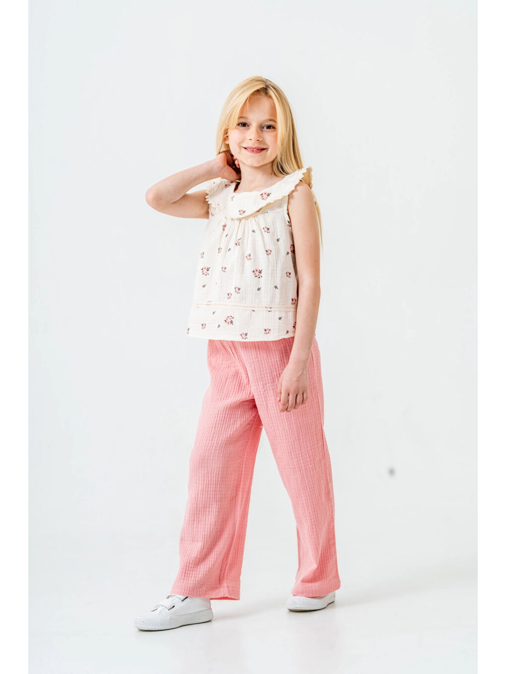 Pembe Çiçek Desenli Kız Çocuk Müslin Takım 3828-3