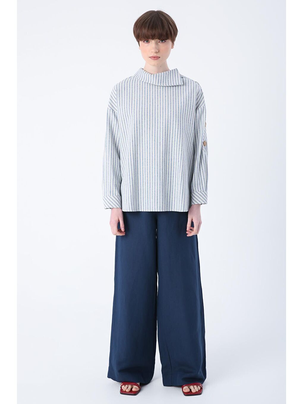 Mavi Pamuklu Omuzdan Düğmeli Çizgili Bluz-1