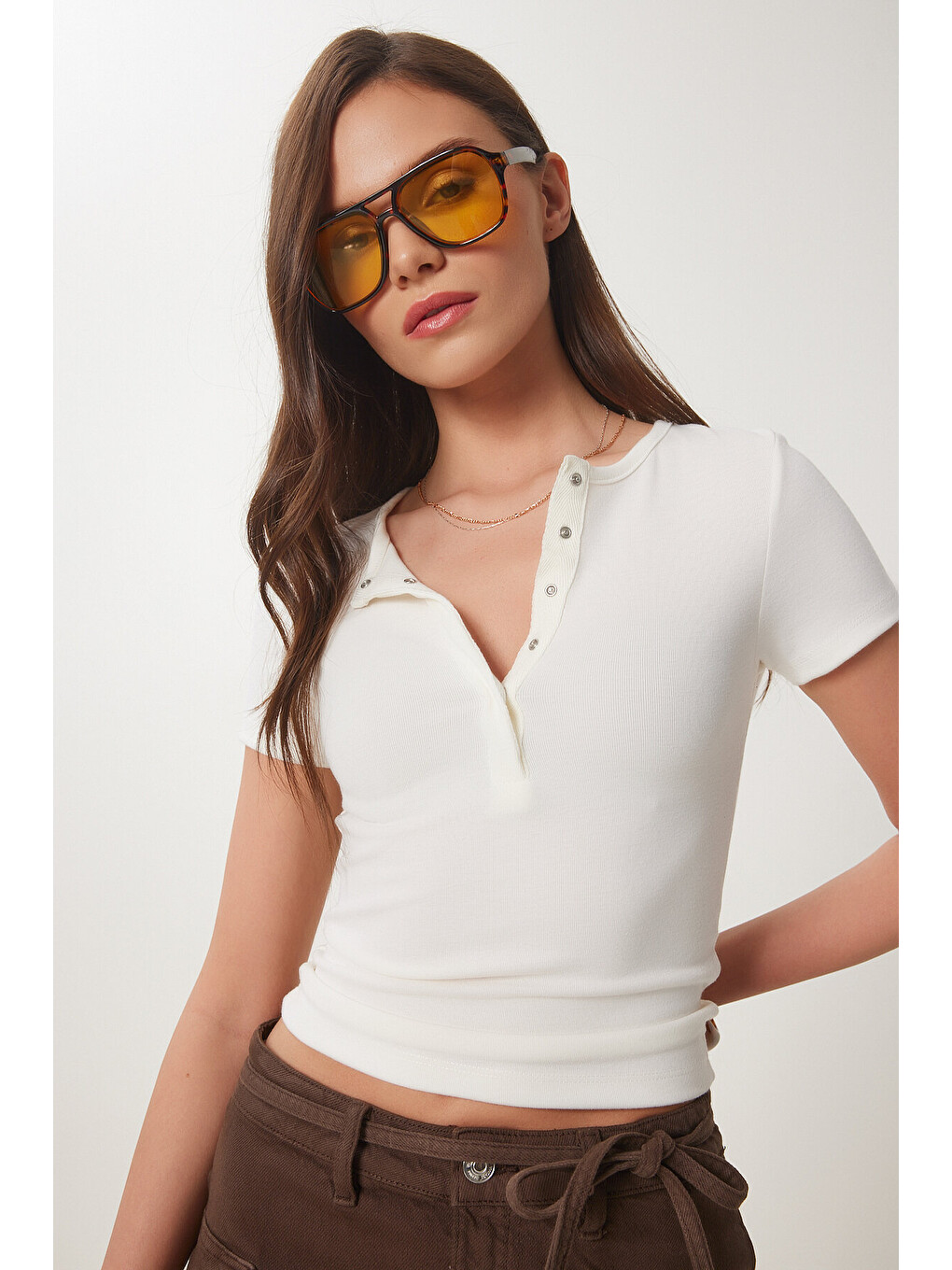 Beyaz Çıtçıtlı Basic Örme Crop Bluz KEMİK LFW0003