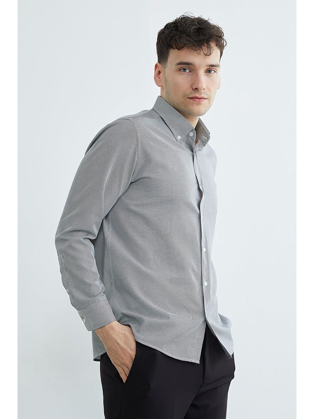 Siyah Çizgili Düğmeli Uzun Kol Gömlek-1