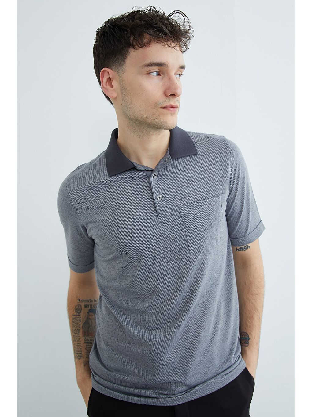 Antrasit Desenli Düğmeli Polo Yaka Tek Cepli Tişört