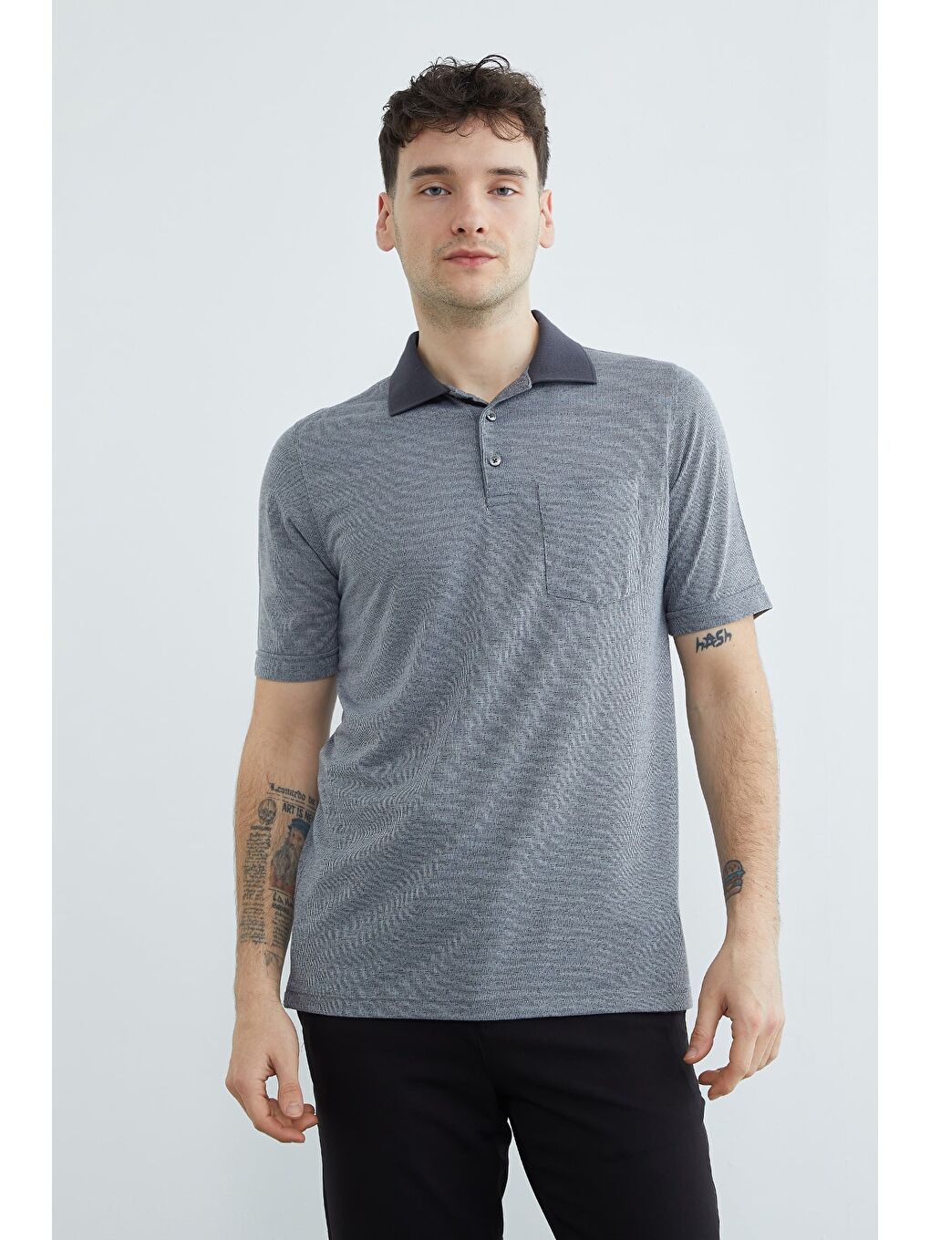 Antrasit Desenli Düğmeli Polo Yaka Tek Cepli Tişört-1