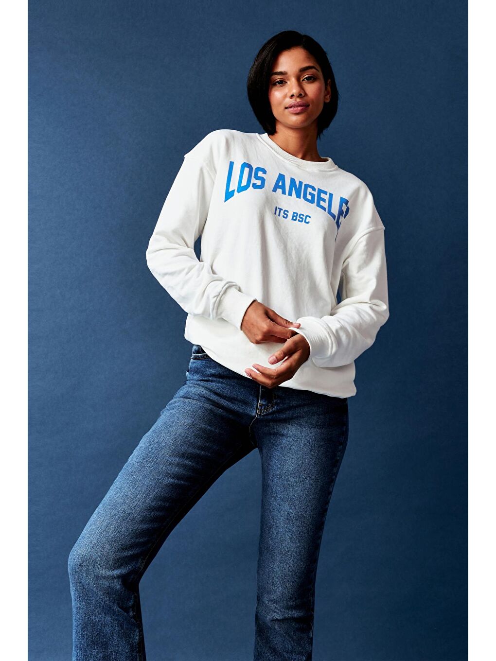 it's basic Beyaz Kadın Beyaz Renk Los Angeles Baskılı Oversize Üç İplik Sweatshirt