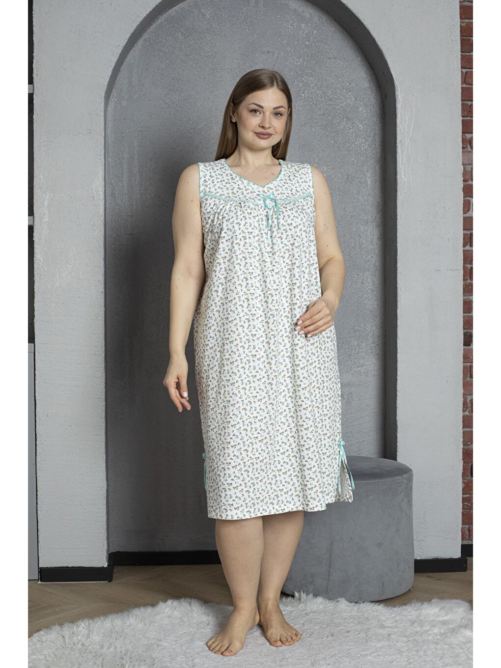 Yeşil Sıfır Kol V Yaka %100 Pamuklu Penye Büyük Beden Anne Geceliği 819-1