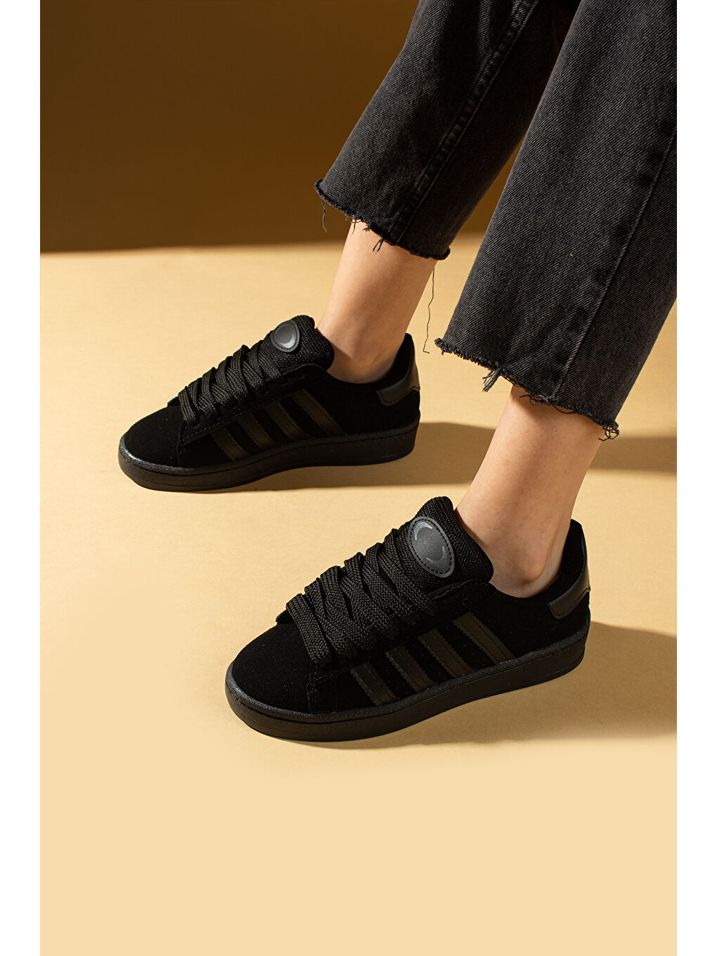 Kalın Bağcıklı Şerit Detaylı Rahat Taban Kadın Sneakers 001-3458-25Siyah