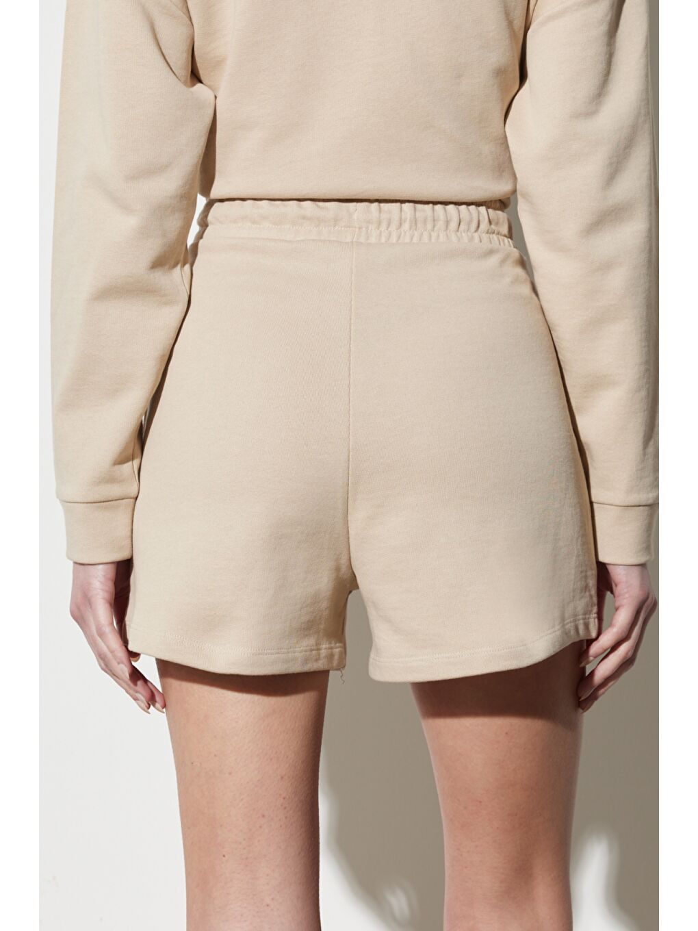 Regular Fit Normal Kesim Lastikli Bel Bej Sweat Şort-6