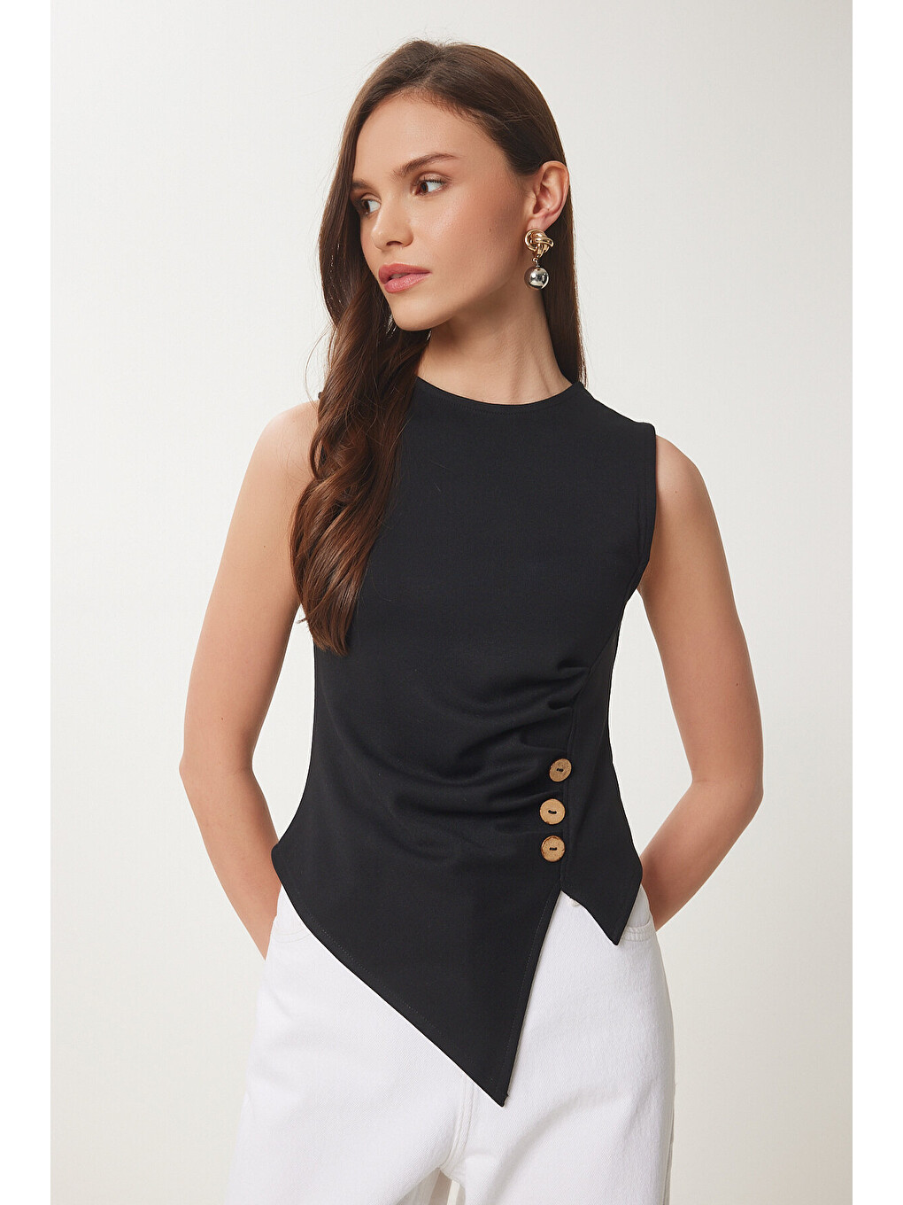 Siyah Düğmeli Büzgülü Asimetrik Kesim Örme Bluz SİYAH LFW0006