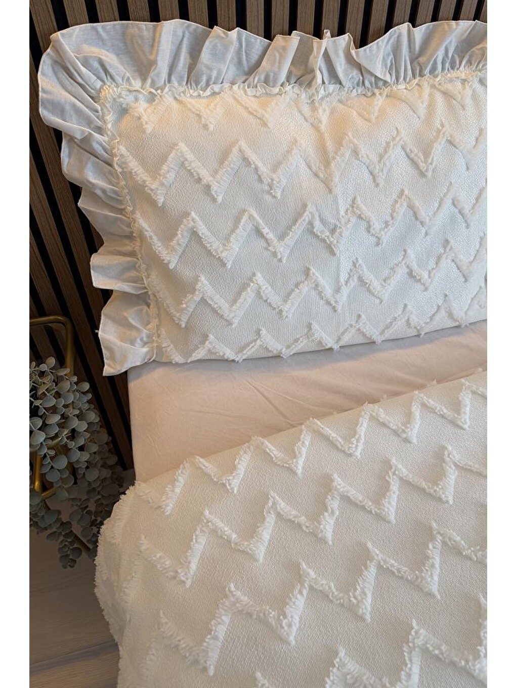 Ekru Ruffle Lumpa 3 Parça Çift Kişilik Pike Takımı Krem-2