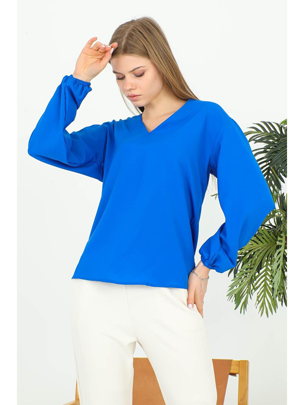 Mavi Kadın V Yaka Bluz 1979-4