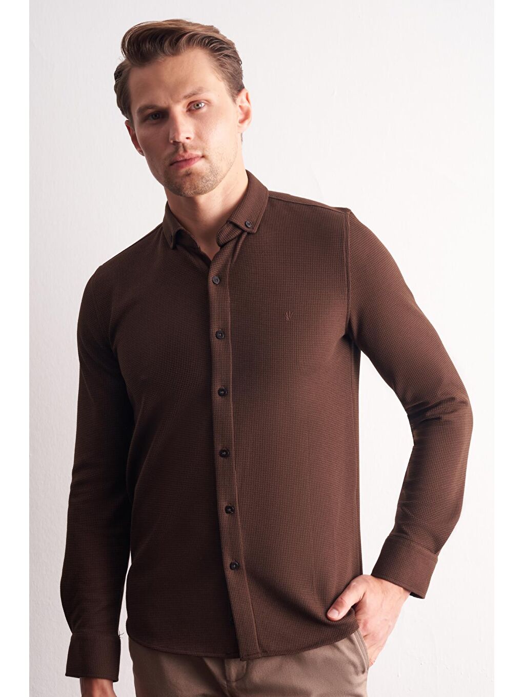Kahverengi Uzun Kol Düğmeli Yaka  Pamuklu Slim Fit Gömlek 1004255267-2