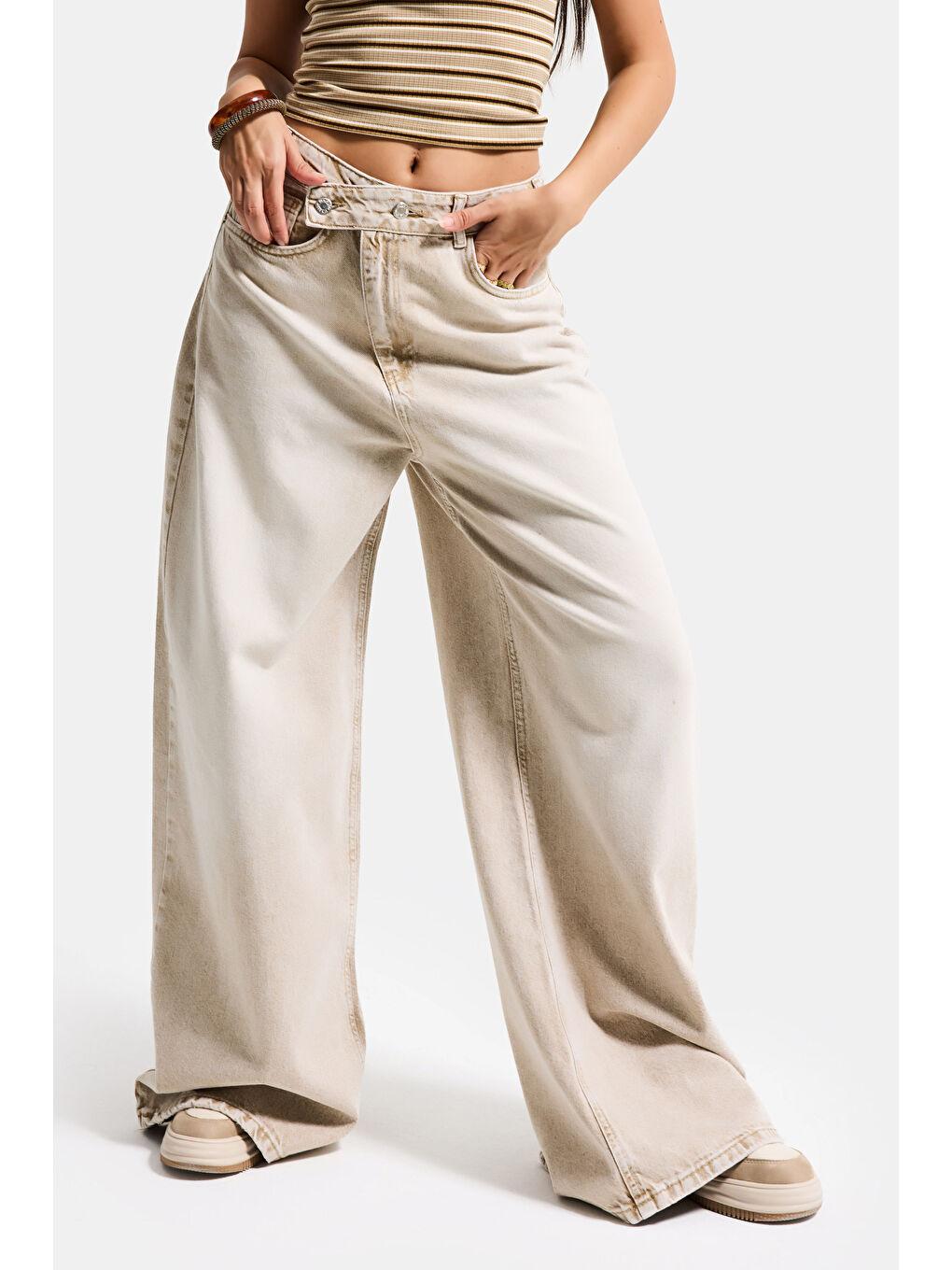 Bej Kadın Taş Renk 4s6-76 Mega Baggy Fit Kemer Detaylı Bol Kesim Denim Jean