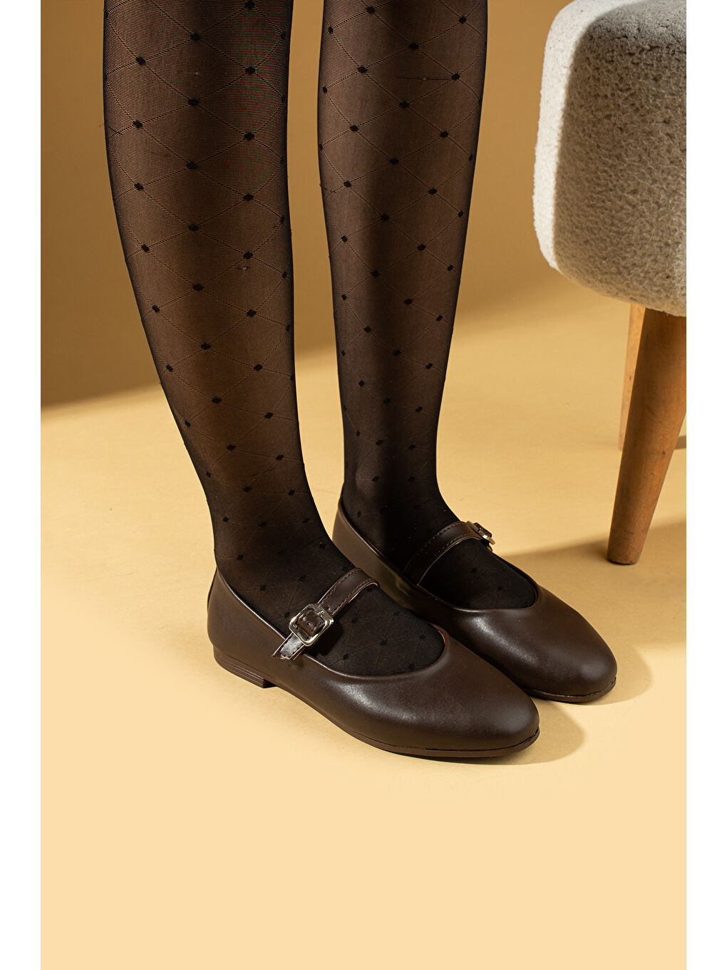 Kahverengi Tokalı Rahat Kalıp Kadın Babet 57-52-25Cilt-2