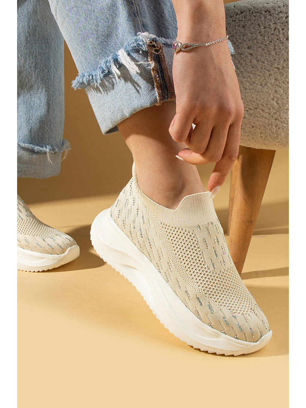 Bej Taş Detaylı Triko Kalın Taban Kadın Sneaker 59-88-25