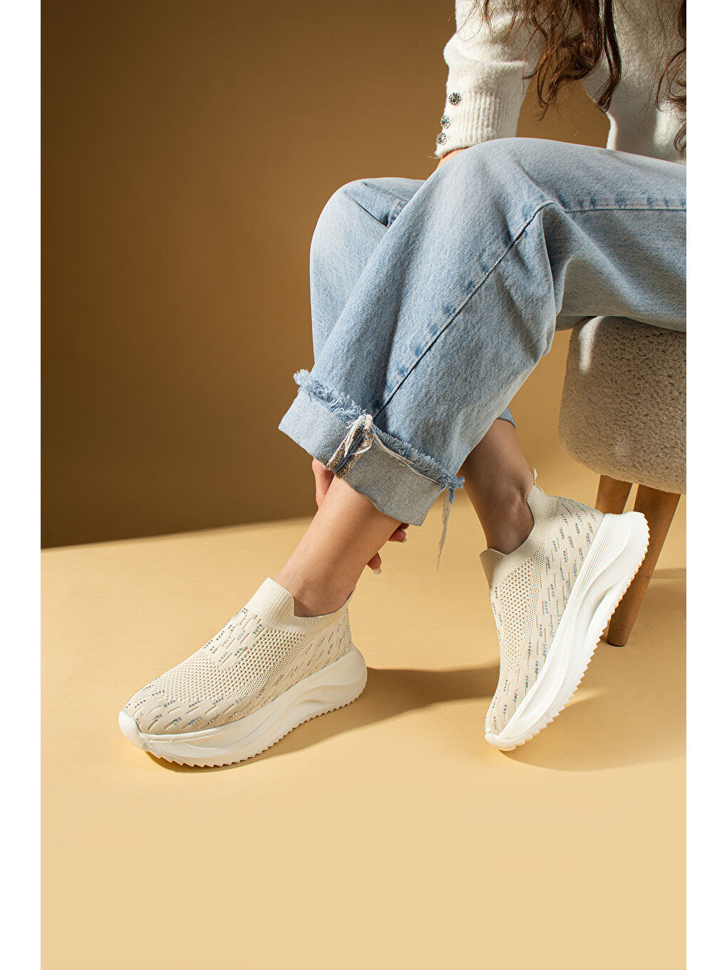 Bej Taş Detaylı Triko Kalın Taban Kadın Sneaker 59-88-25-2